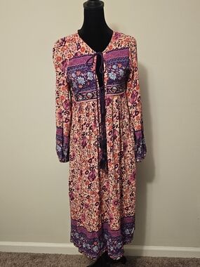 R  Vivimos Floral Tie-Front Maxi Dress in Pink and Purple Size Small{Bx7}